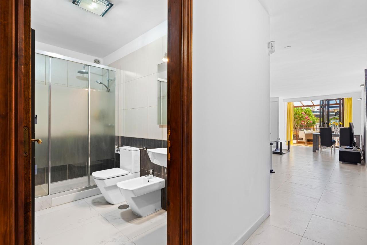 Neptuno Pool And Beach Private Access Puerto de Santiago  Ngoại thất bức ảnh